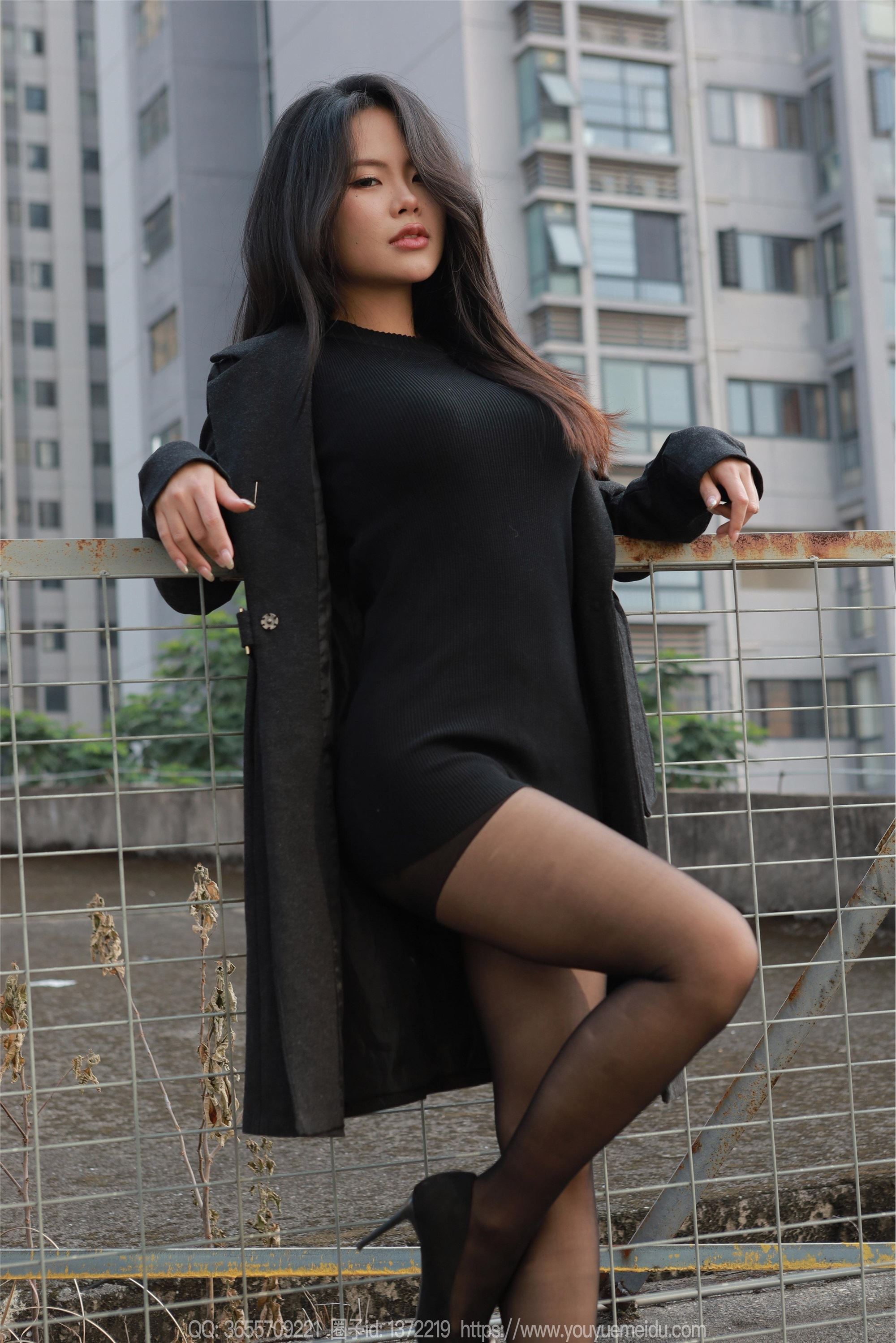 IESS异思趣向  2025.01.02 丝享家 1940 兔兔《黑丝女人》